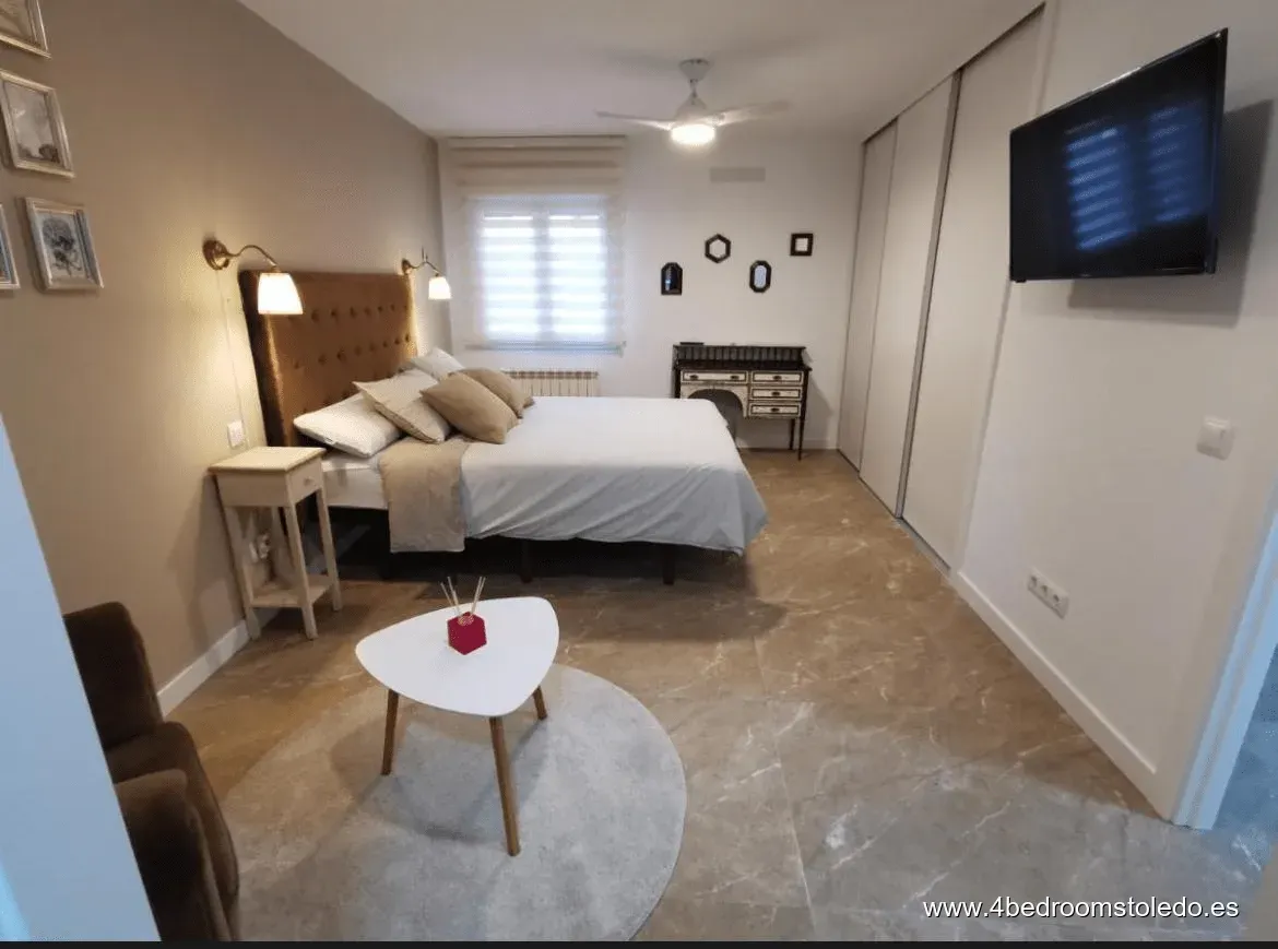 Suite Principal con cama de 160 cm y baño privado